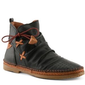 SPRING STEP 38 Black Leather Pomeroy Bootie w/ Whipstitching, woven details EUC